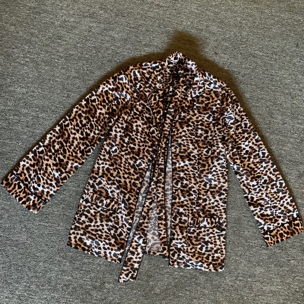 Unisex Cheetah Silk like Pajama Style Top